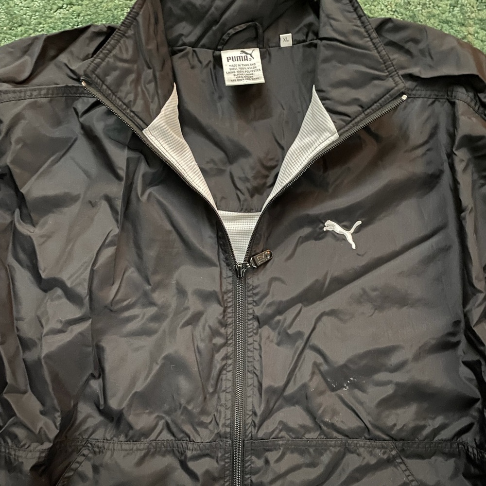 VINTAGE MENS PUMA TRACK WINDBREAKER BRAND NEW CONDITION FOR SALE SIZE XL!!